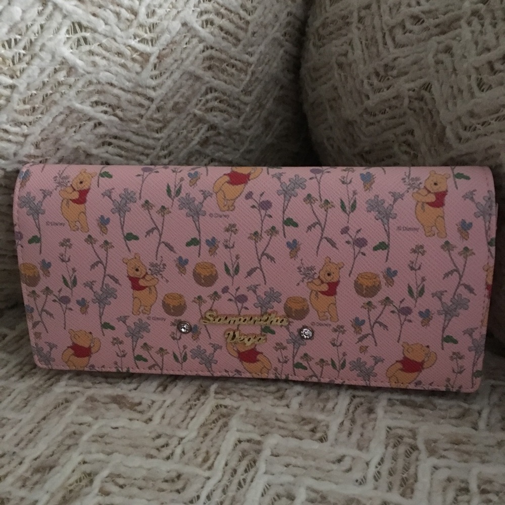 Samantha Thavasa Winnie the Pooh wallet